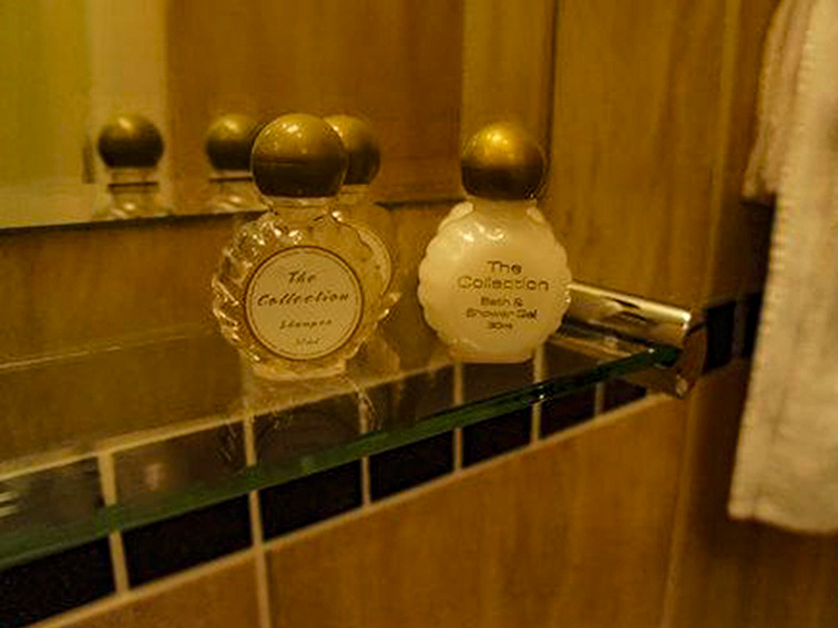 Sapphire Hotel London